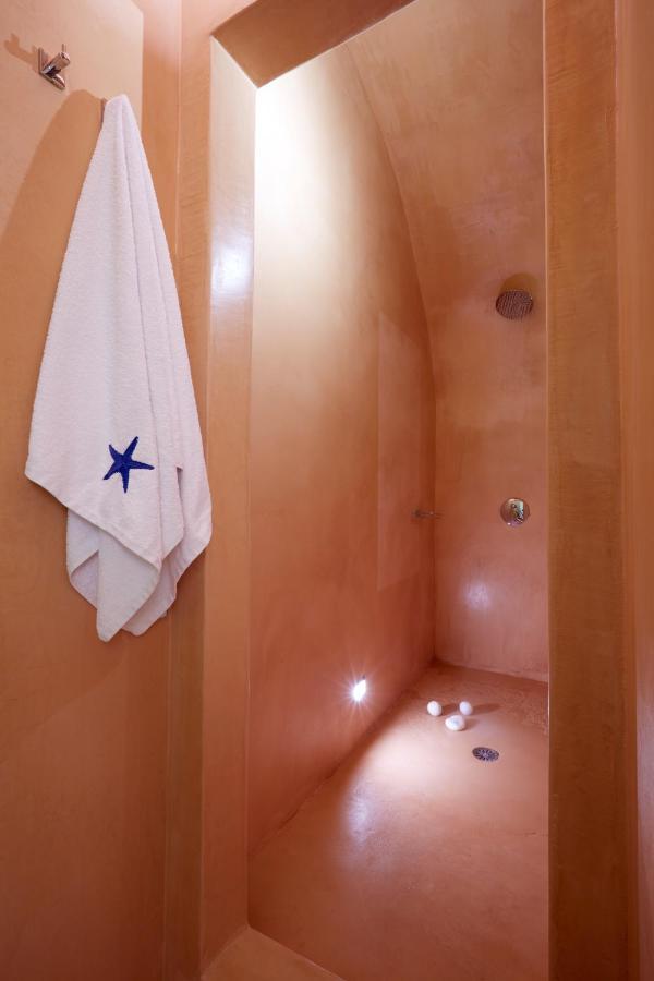 Caldera Gem Suites Fira (Santorini) Exterior photo